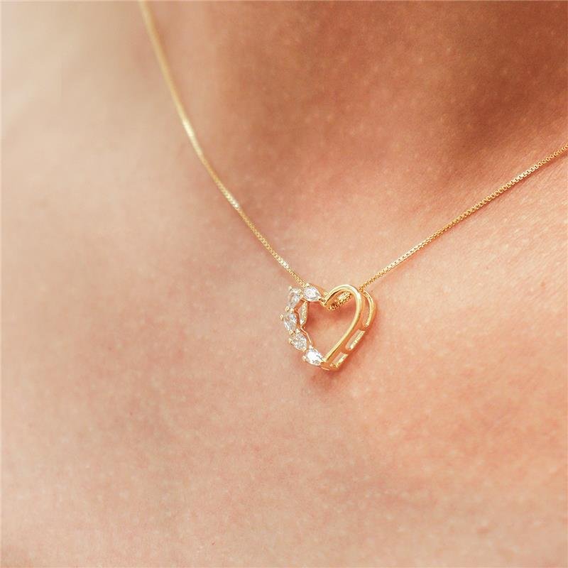 PINGENTE CORAÇÃO 11 X 13 MM MEIO LISO E MEIO CRAVEJADO