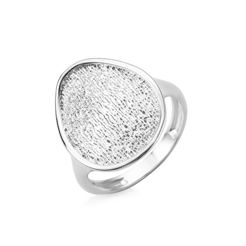 ANEL OVAL ORGÂNICO TEXTURIZADO