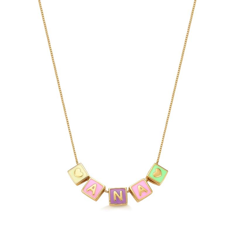 PINGENTE MACIÇO LETRA O COM DETALHES EM RESINA